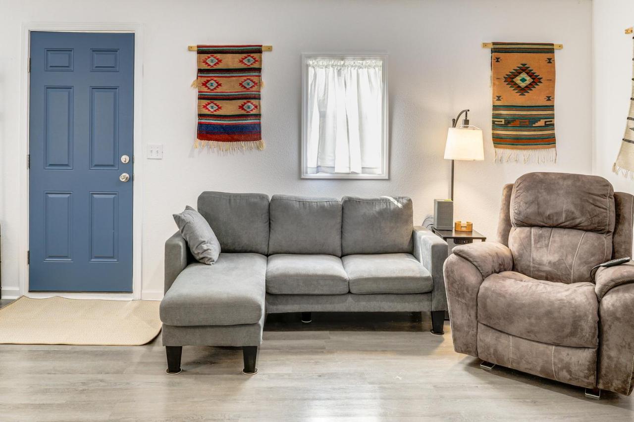 Less Than 1 Mi to ENMU Pet-Friendly Home in Portales! - Bed and Breakfast Portales