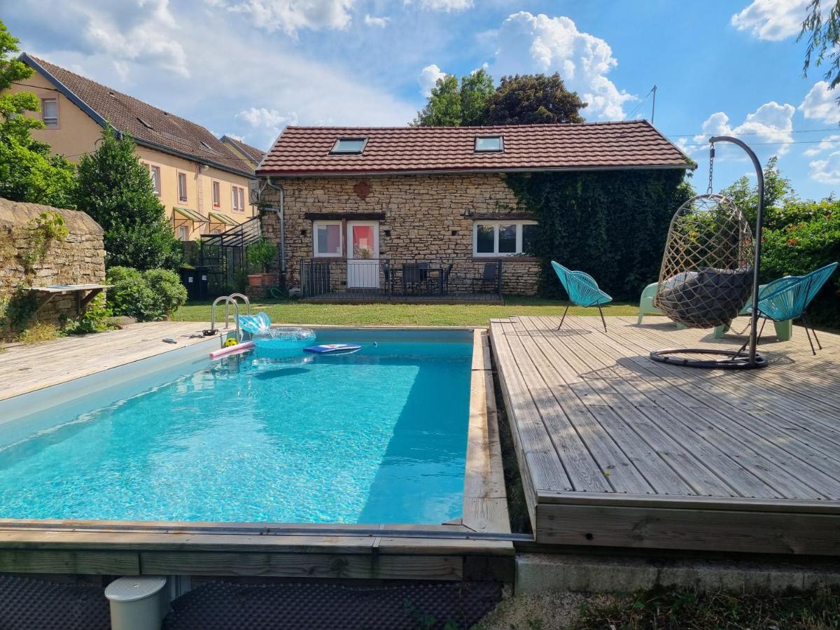 Jolie maison de centre-ville: Le Tournesac - B&B Héricourt