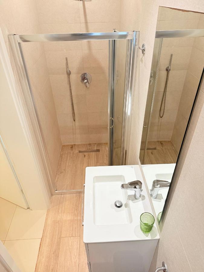 2 Palm Beach Penthouse - Seaview - Bed and Breakfast Baħar iċ-Ċagħaq