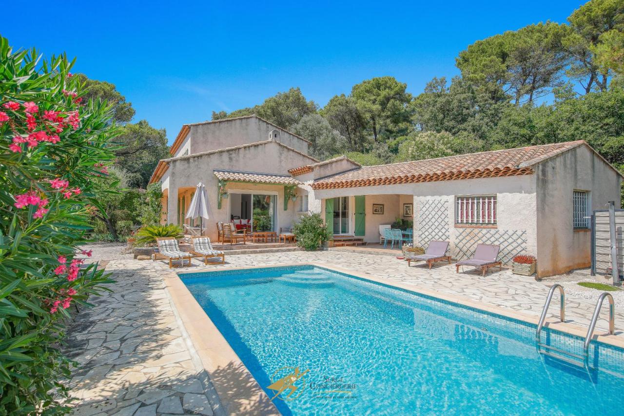 Rez de Villa provençal 4 personnes avec Piscine avec Fibre et Parking - B&B