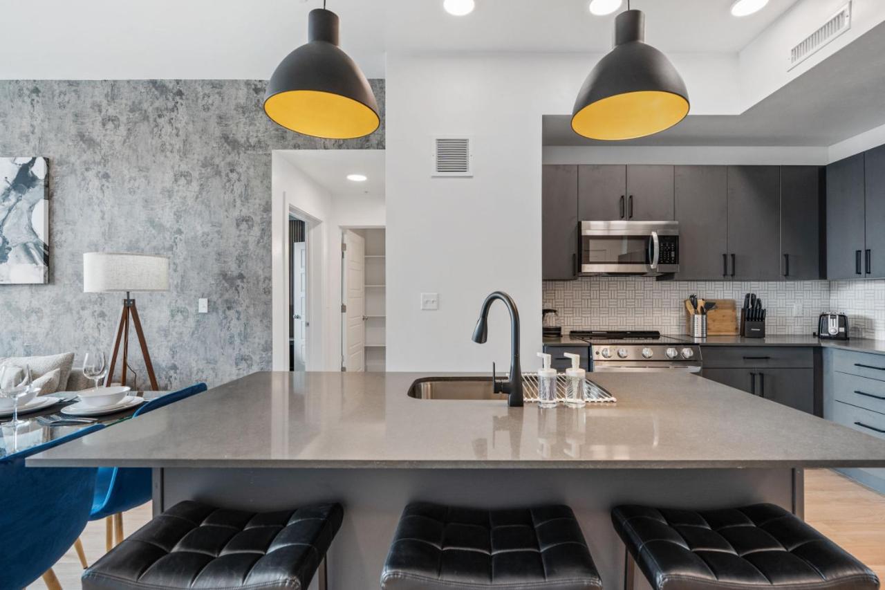 Unique 2BR SLC Short Walk to Temple, Shops, Food - B&B Salt Lake City