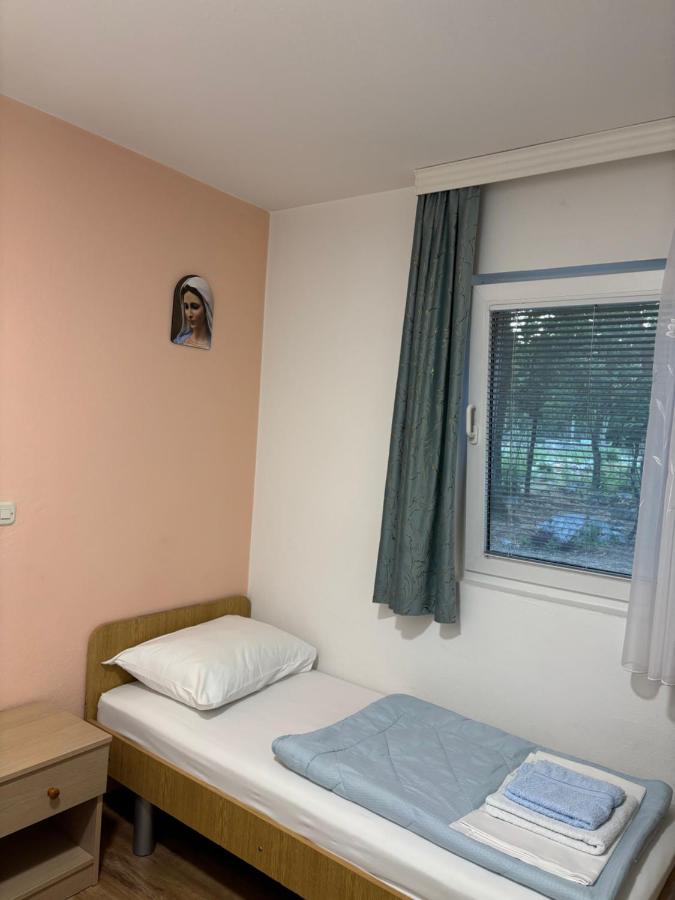 Economy Twin Room