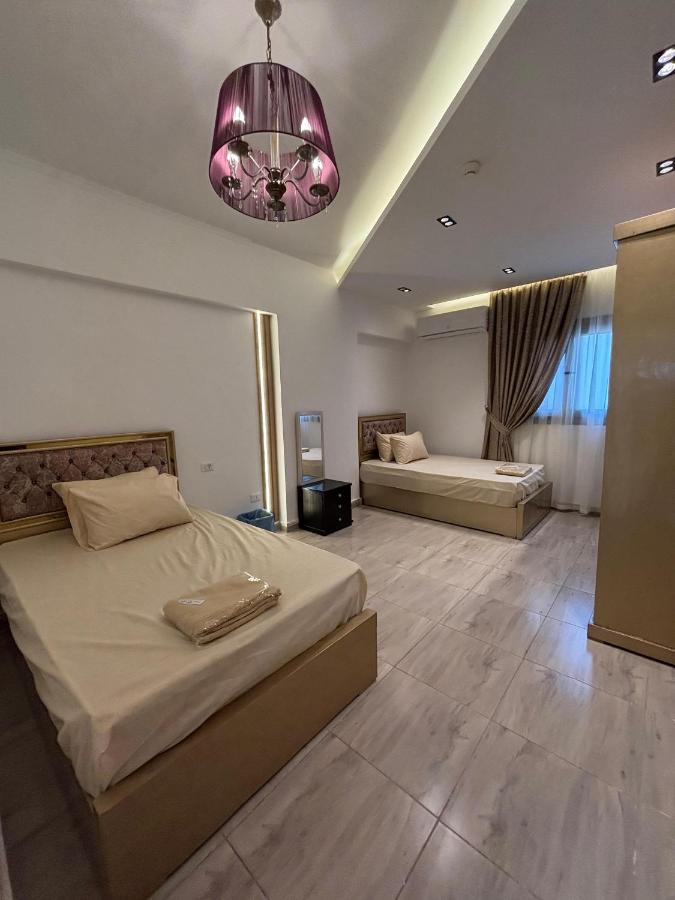 Apartment mit Balkon