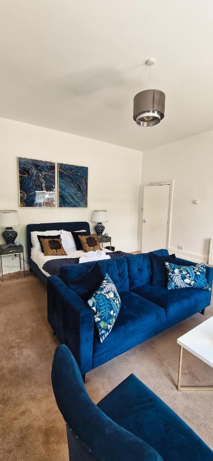 Spacious and Cosy 1BR Apartment in Hampton Wick - B&B