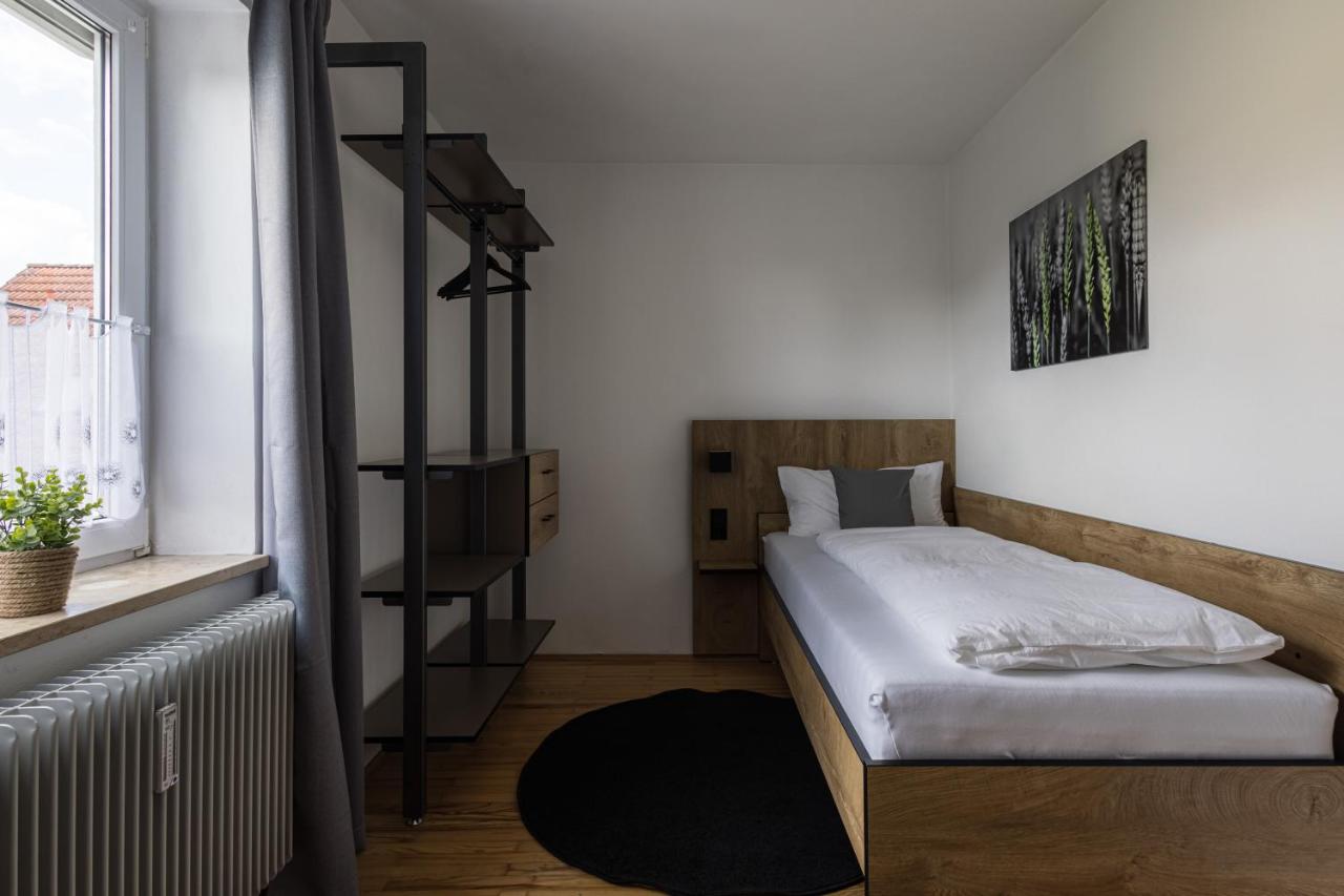 Camera Singola con Bagno in Comune