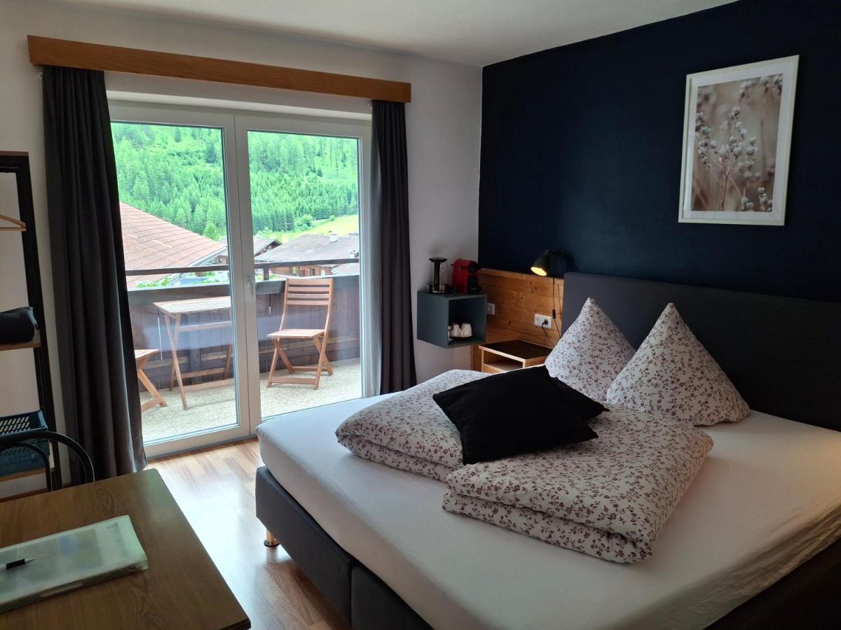 King Room with Mountain View