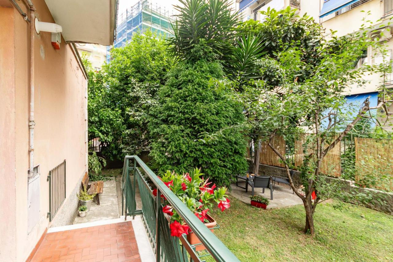 Comfort, sea, airport and private parking - B&B Genova