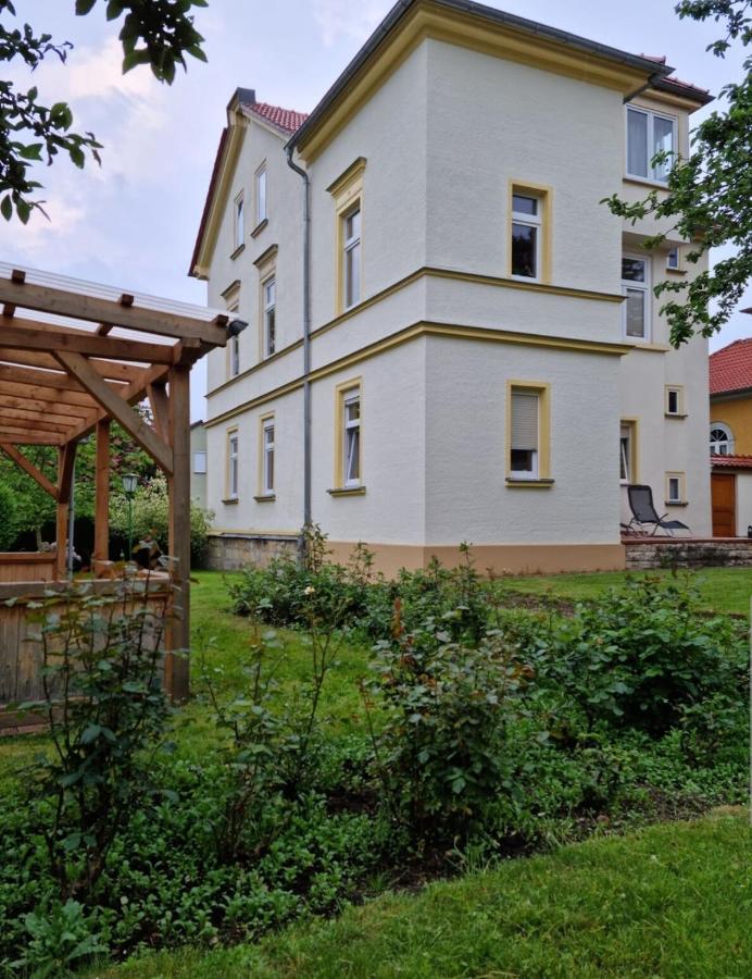 Zentrumsnahes Gästezimmer in Ferienwohnung - B&B Gotha