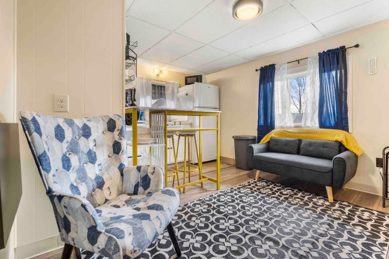 Charming and Tranquil Near Downtown and River parking Included - Bed and Breakfast Dover