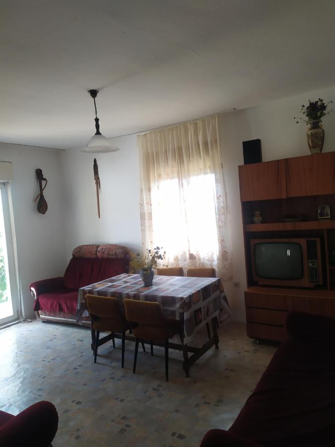 Ivica - Bed and Breakfast Donji Godijelji