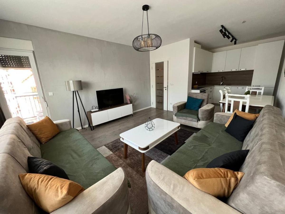 Cloud Nine Escape - Bed and Breakfast Pristina