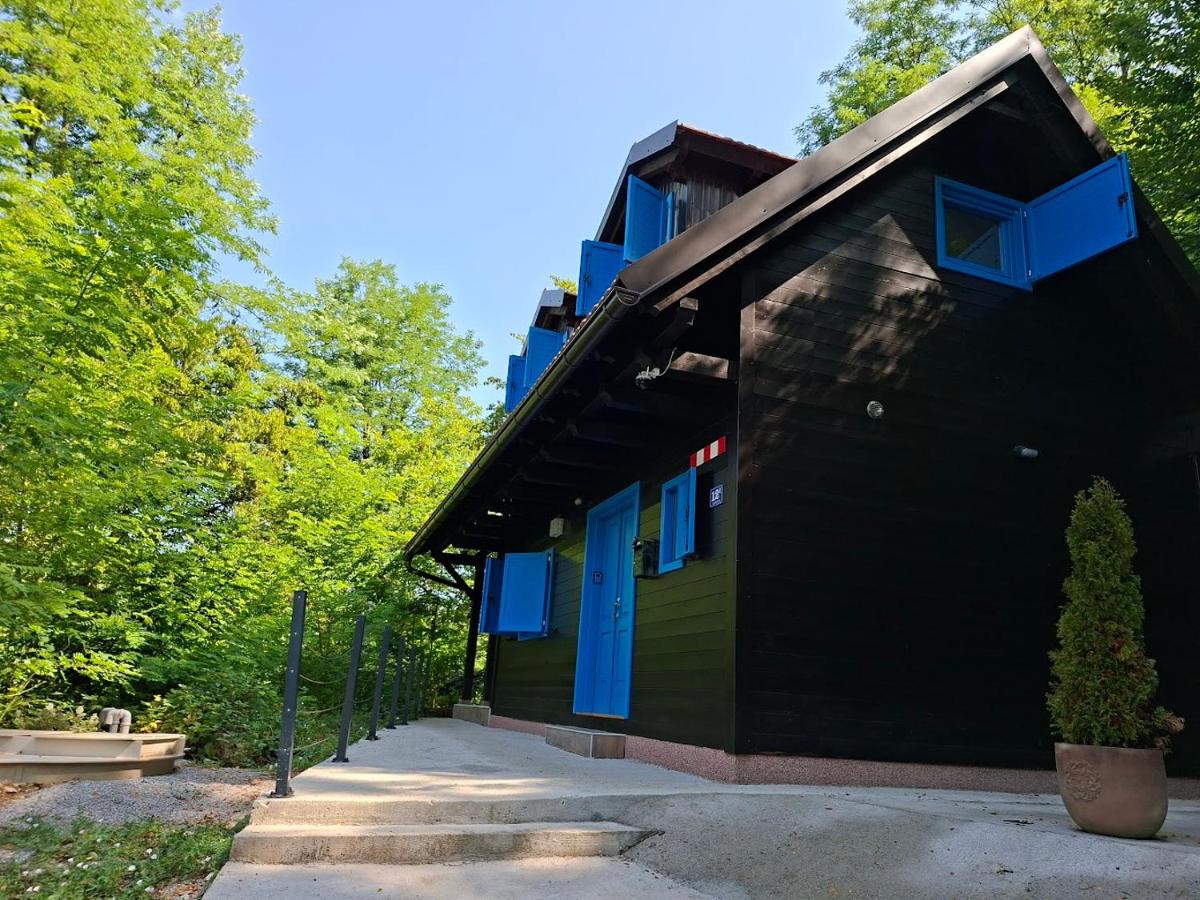 Blue House - Ferienwohnung Netretić
