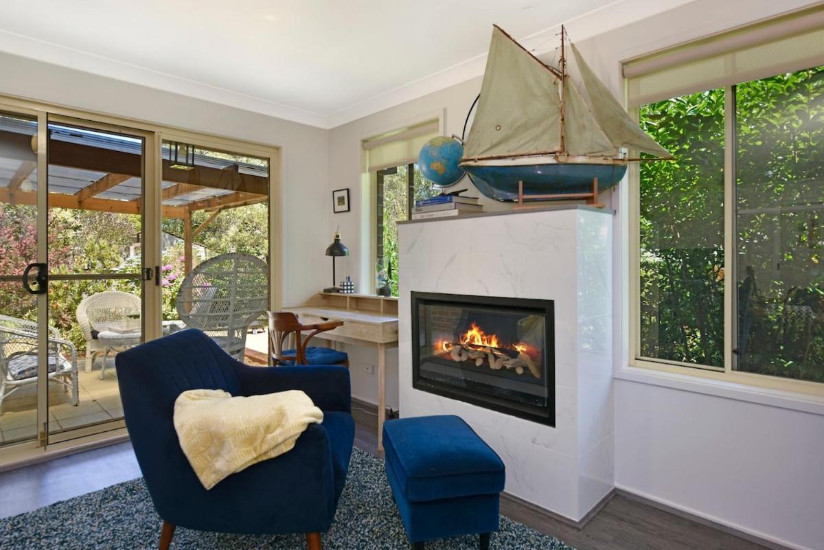 4BR 2BA Cozy Blackheath Cottage with Firepit & Pool Table - B&B