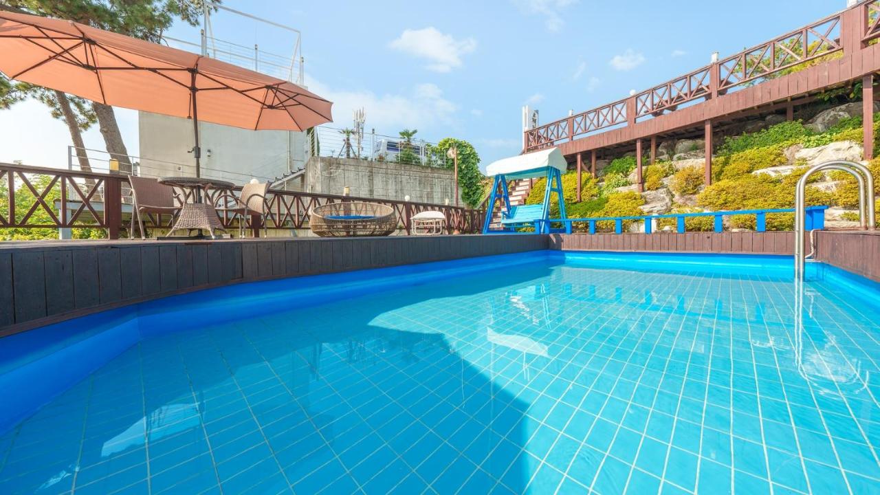 Namhae Opera House Pension - B&B