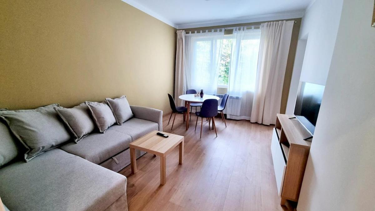 No X - Sofia top center - B&B Sofia