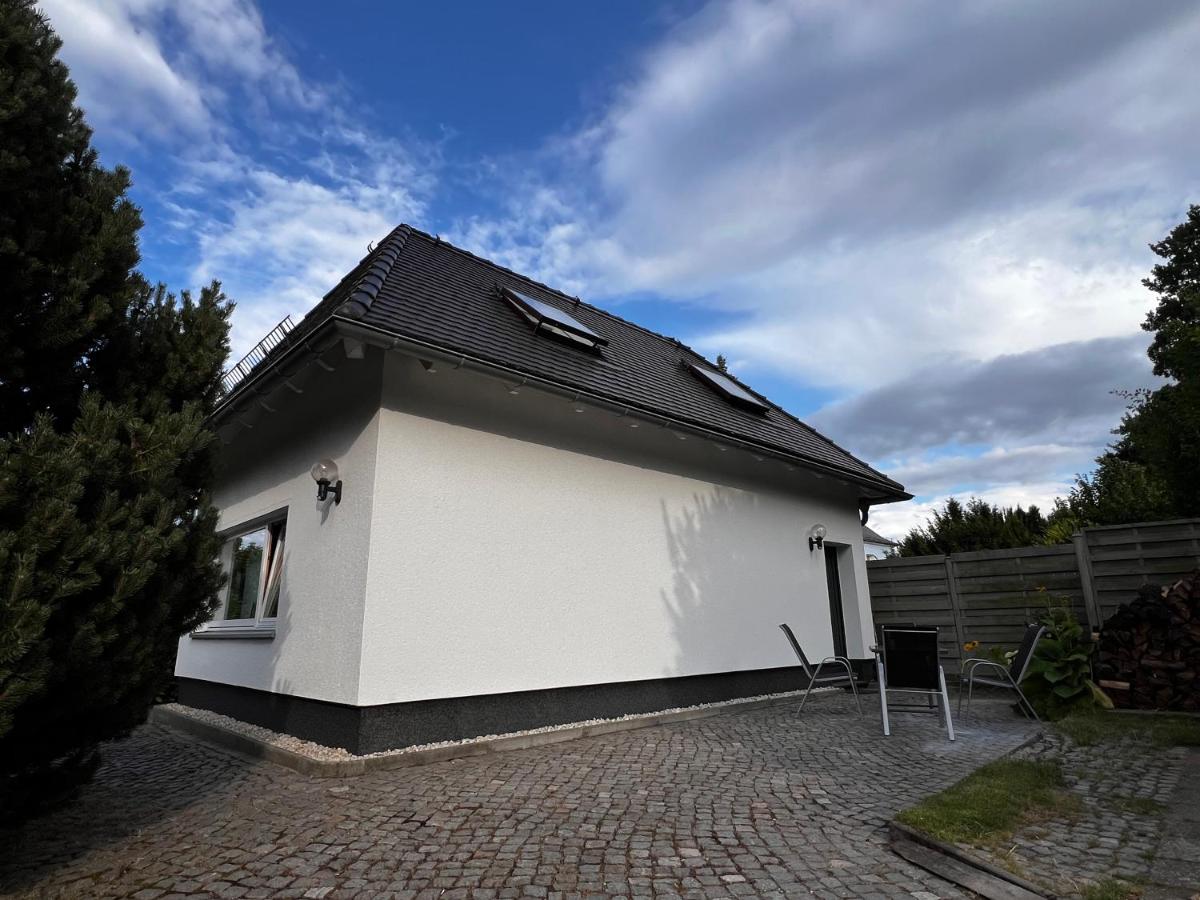 # 97 - die Ferienwohnung am Sachsenring - B&B Oberlungwitz