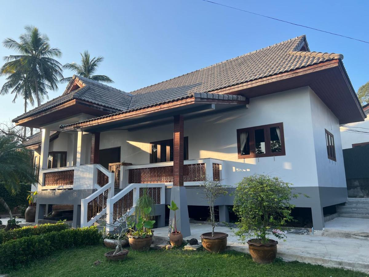 Areerat Villa - B&B Ban Taling Ngam