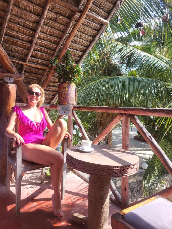 Beachfront Villa Ladha ya Zanzibar - B&B