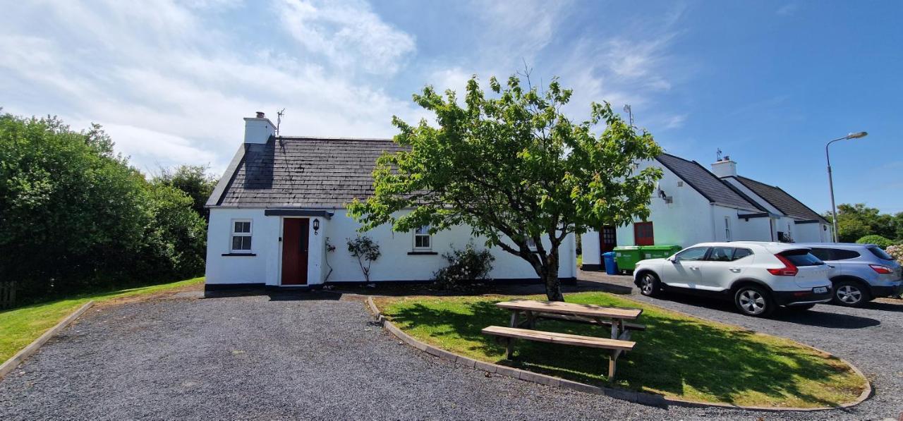 Holly Cottage 3 Bedroom - Ferienwohnung Louisburgh