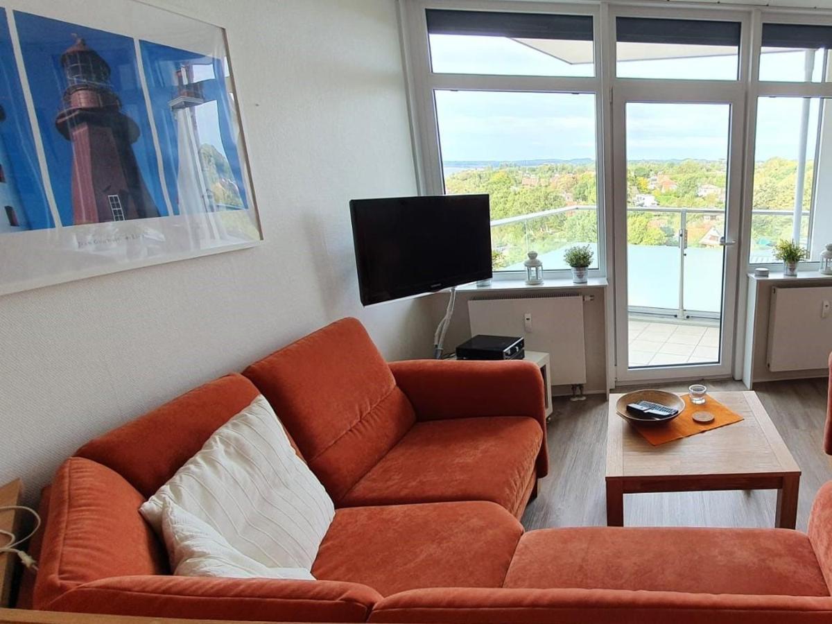 One-Bedroom Apartment with Balcony