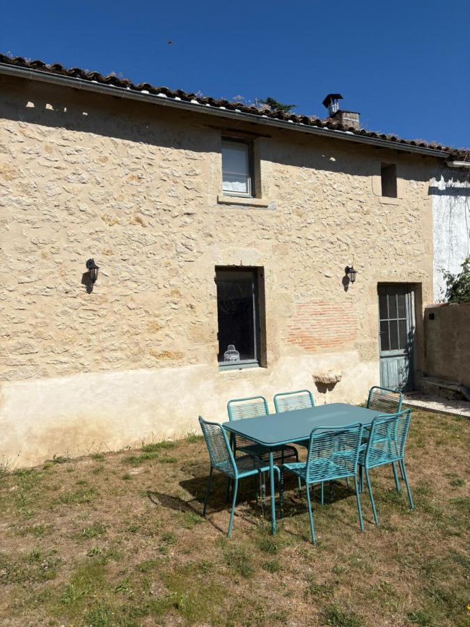 Gîte rénové au cœur des Vignobles 4 à 6 personnes - B&B