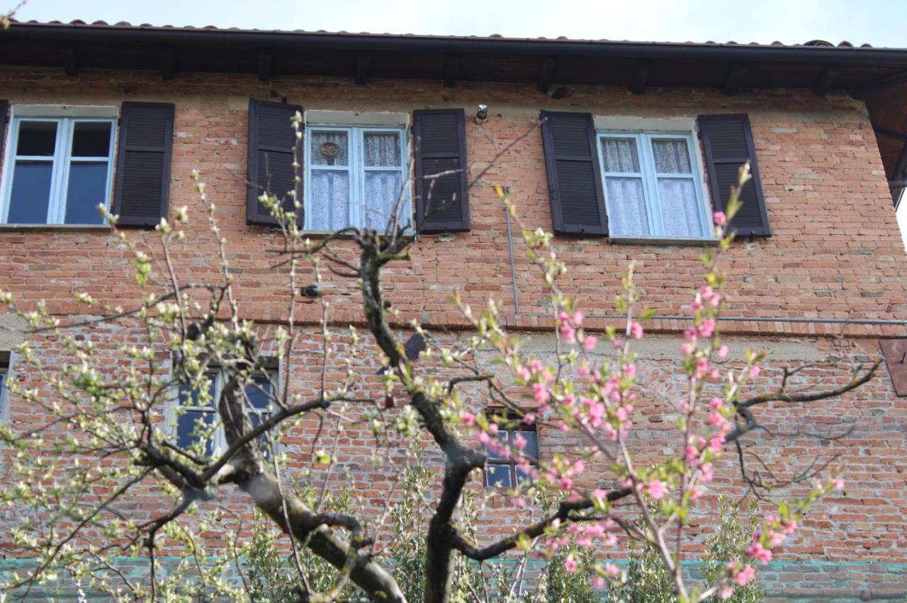 La Luna e i Falò, residenza Torrione - Bed and Breakfast Mombaruzzo