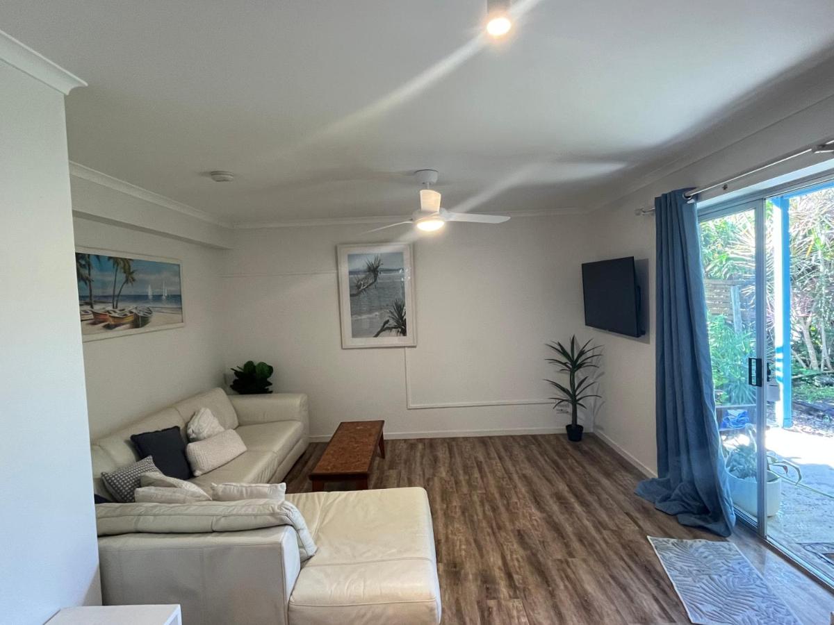 Bruns Beach Garden Apartment - Central, Comfortable & Close to the beach - B&B