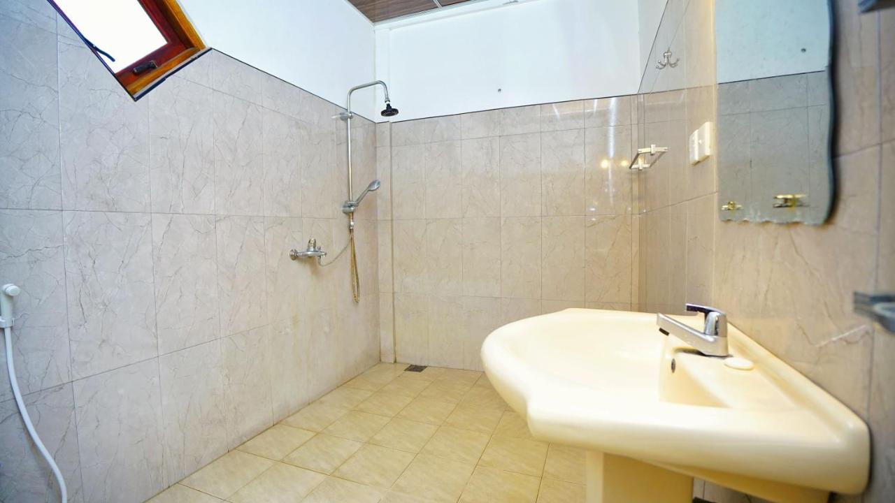 Lit dans Dortoir pour Femmes de 4 Lits