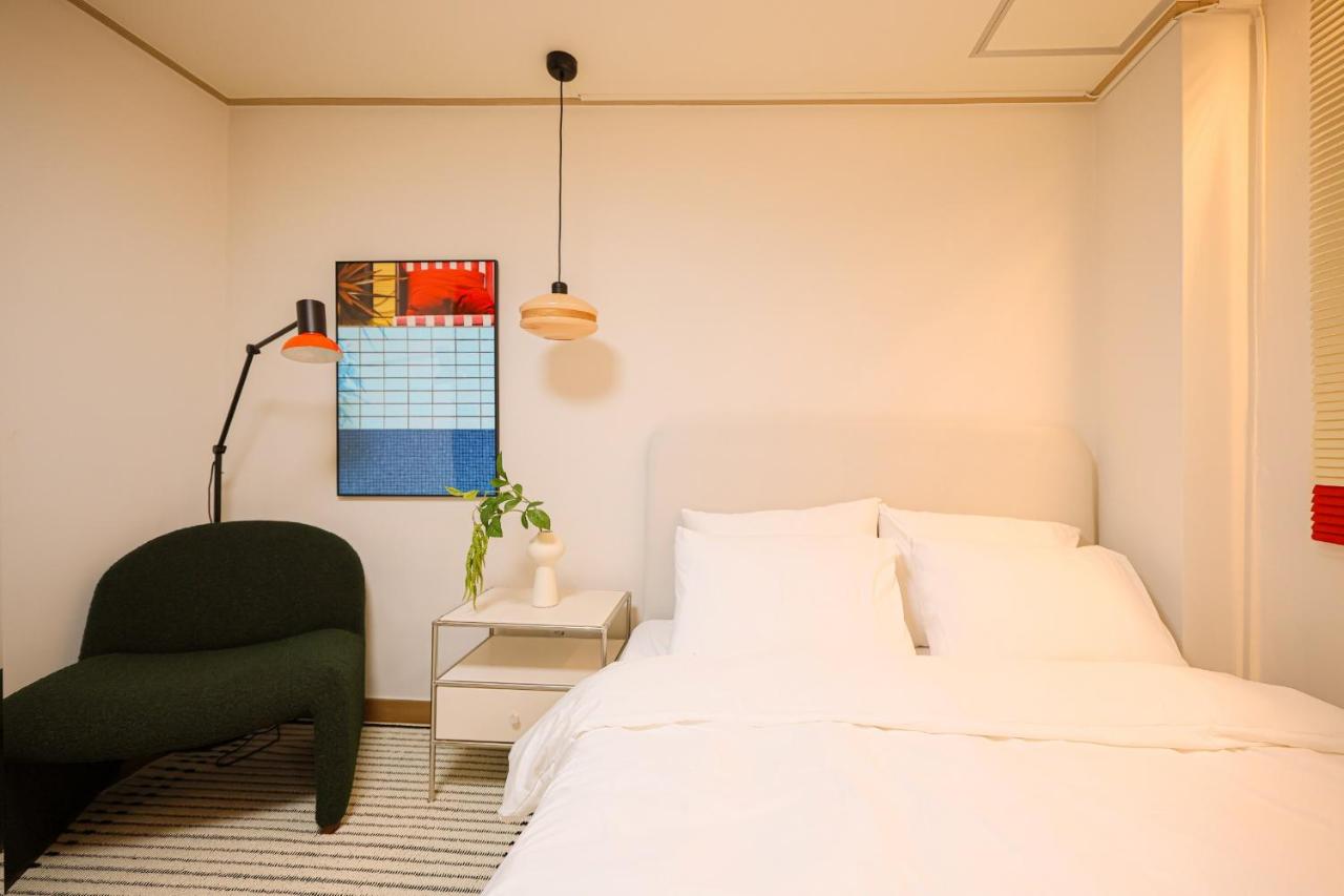 Shindang Cozy Stay, 5min Walk to Sangwangsimni Station, Fully Equipped 2-Room, Near Sindang & Dongdaemun - Chambres d'hôtes Séoul