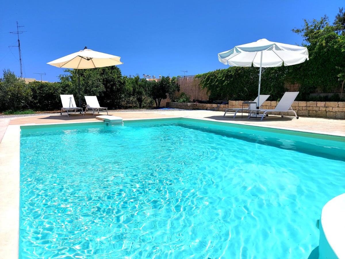 Αngélique Pool garden apartment - B&B