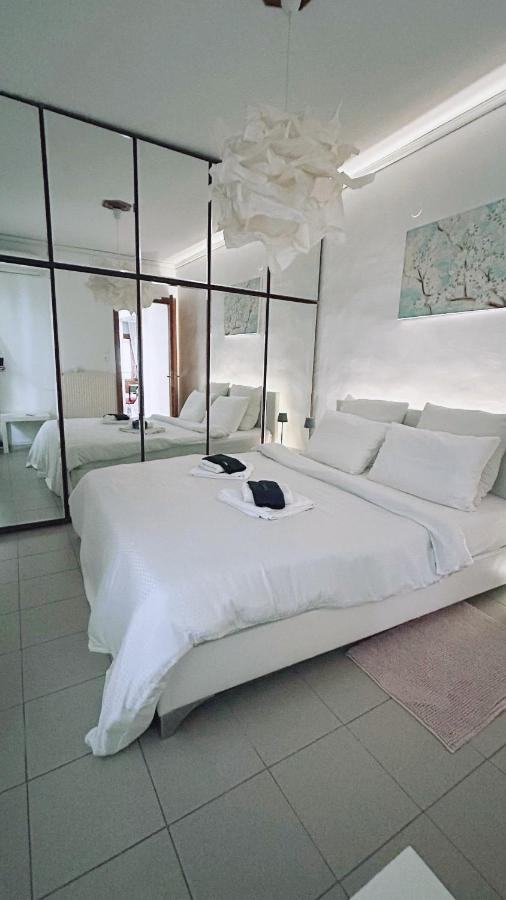 95sqm 7min Center 2bdrms 2Airco Gas heating Marble Wc 3SmartTvs - Ferienwohnung Thessaloniki
