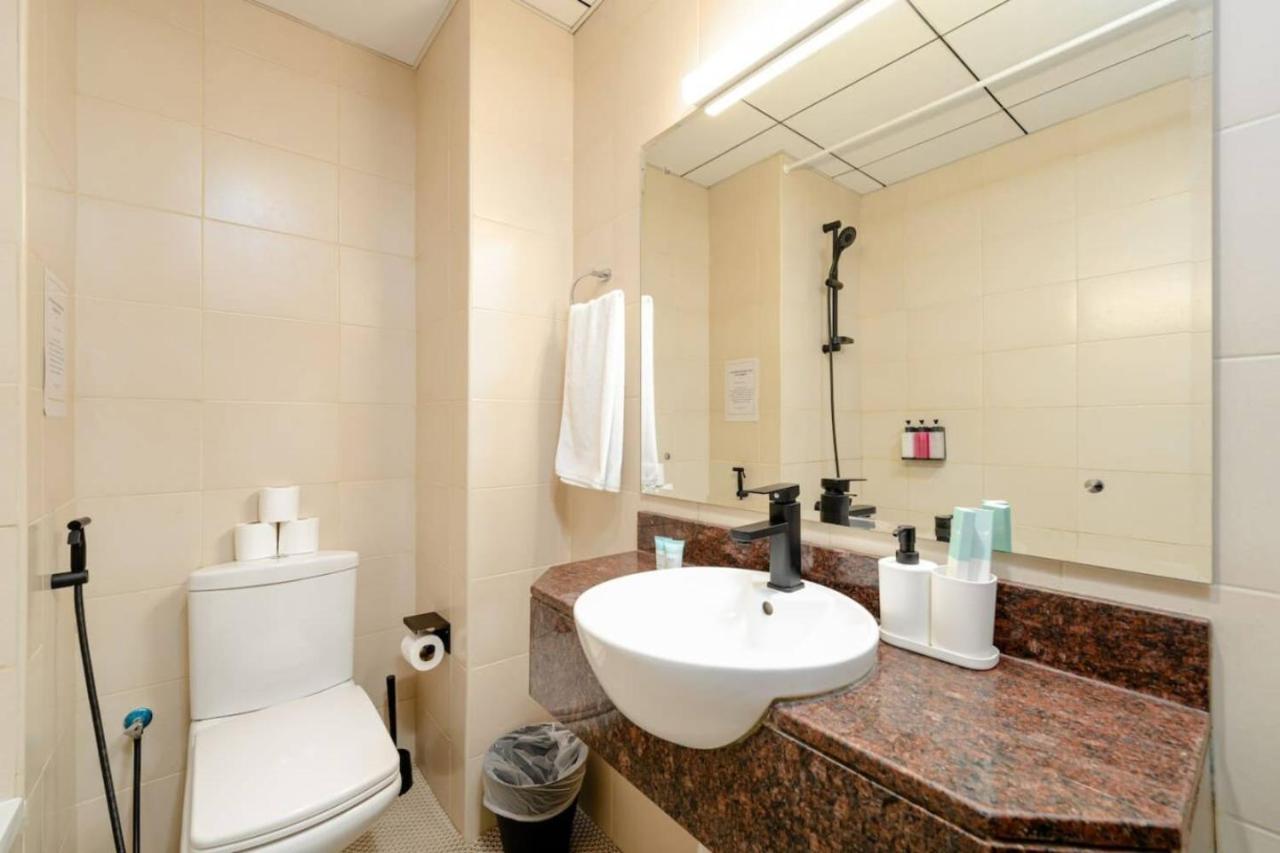 Luxury Studio - Golf Views - Sports City Dubai - Chambres d'hôtes Dubaï