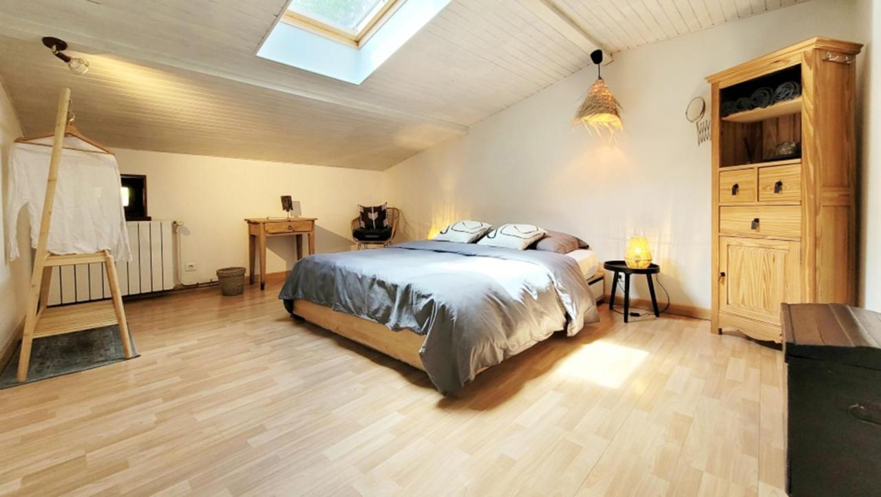 Queen Room with Shared Bathroom