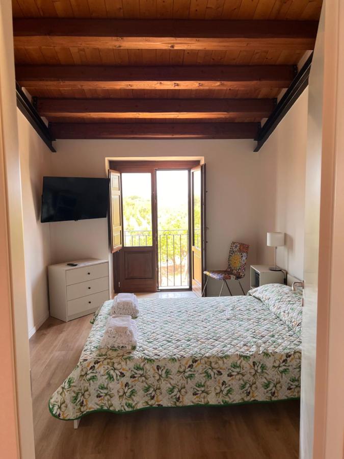 Doppelzimmer mit Balkon