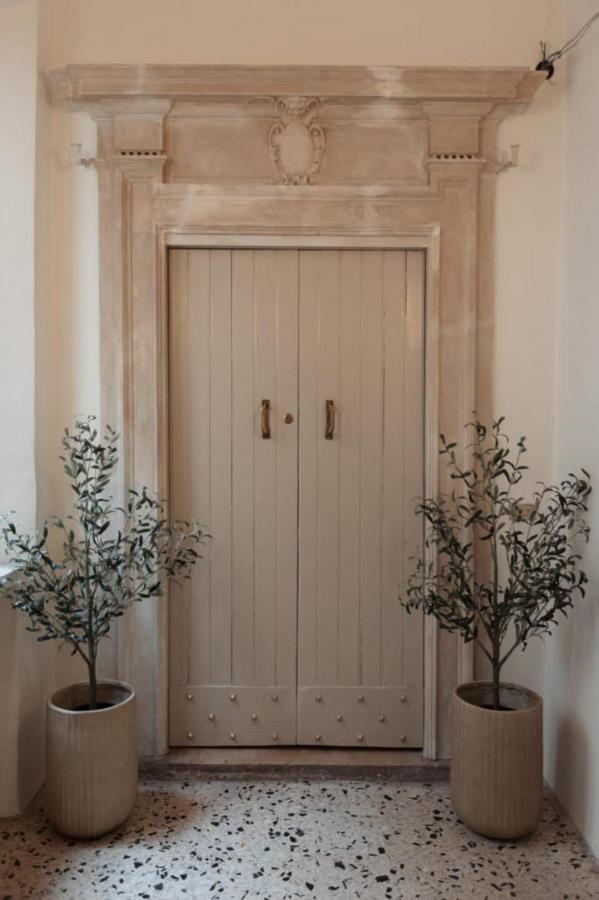 Le Stonghe City Apartment - Bed and Breakfast Fossombrone