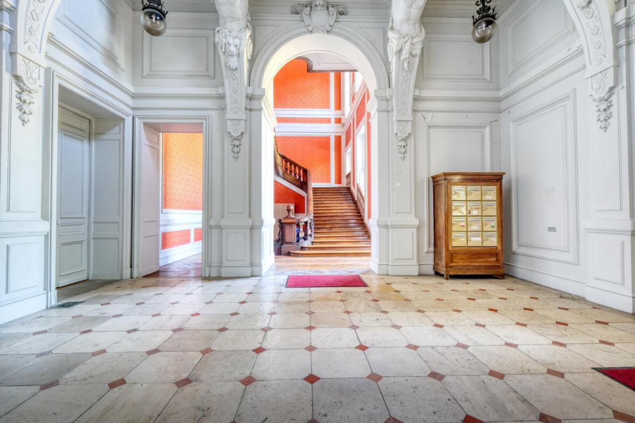 Le logis du château - parc, rivière, nature et élégance aux portes de Périgueux - B&B
