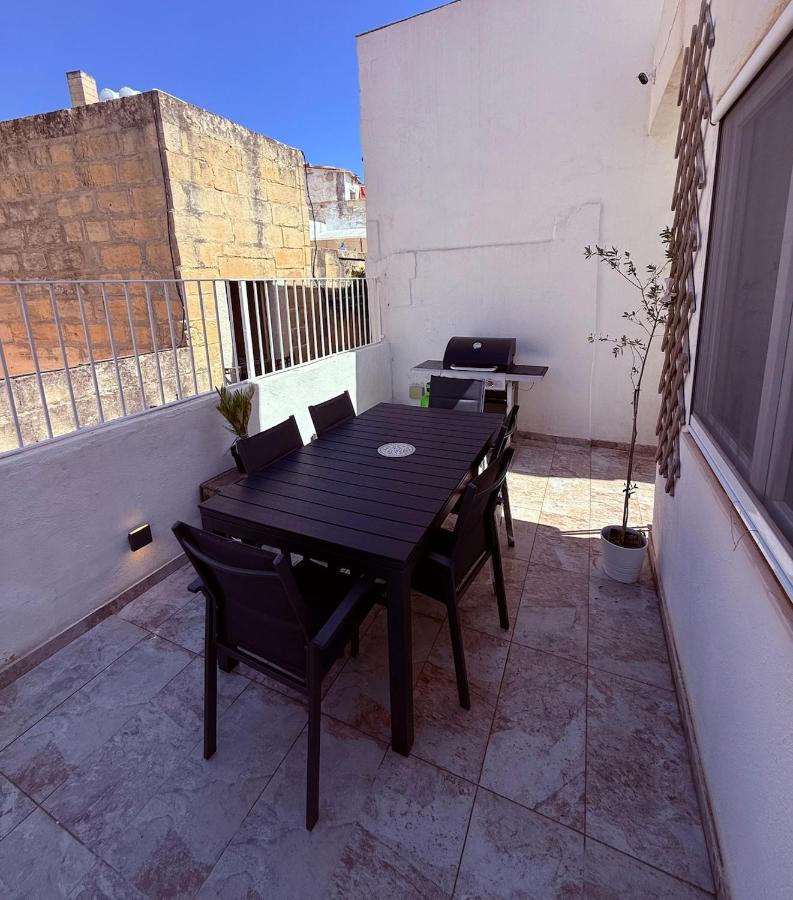 Charming 17th Century House Of Character in the Historical Three Cities - B&B