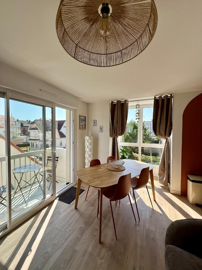 Rose Mer, Appartement à 20 mètres de la mer avec parking privé et balcon, Animal accepté - Bed and Breakfast Wimereux