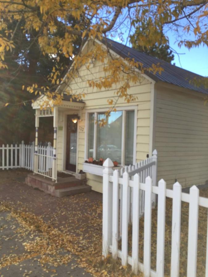 The Mountain House - In Town Summer - sleeps 10 with 3 night stay - B&B Leadville