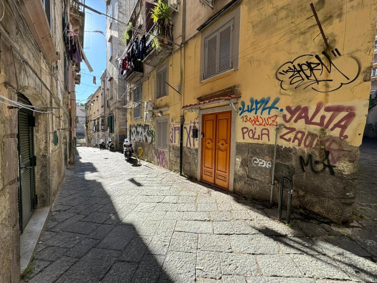 Basso Home a Spaccanapoli - B&B Naples