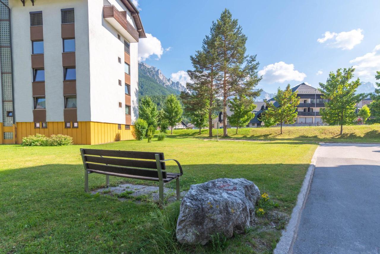 Kranjska gora balcony apartment - B&B