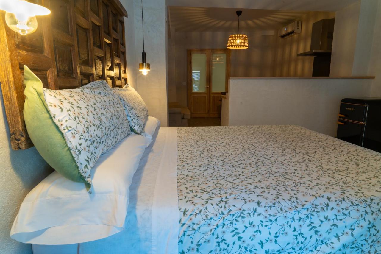 Studio Apartment with Kitchen and King-Size Bed