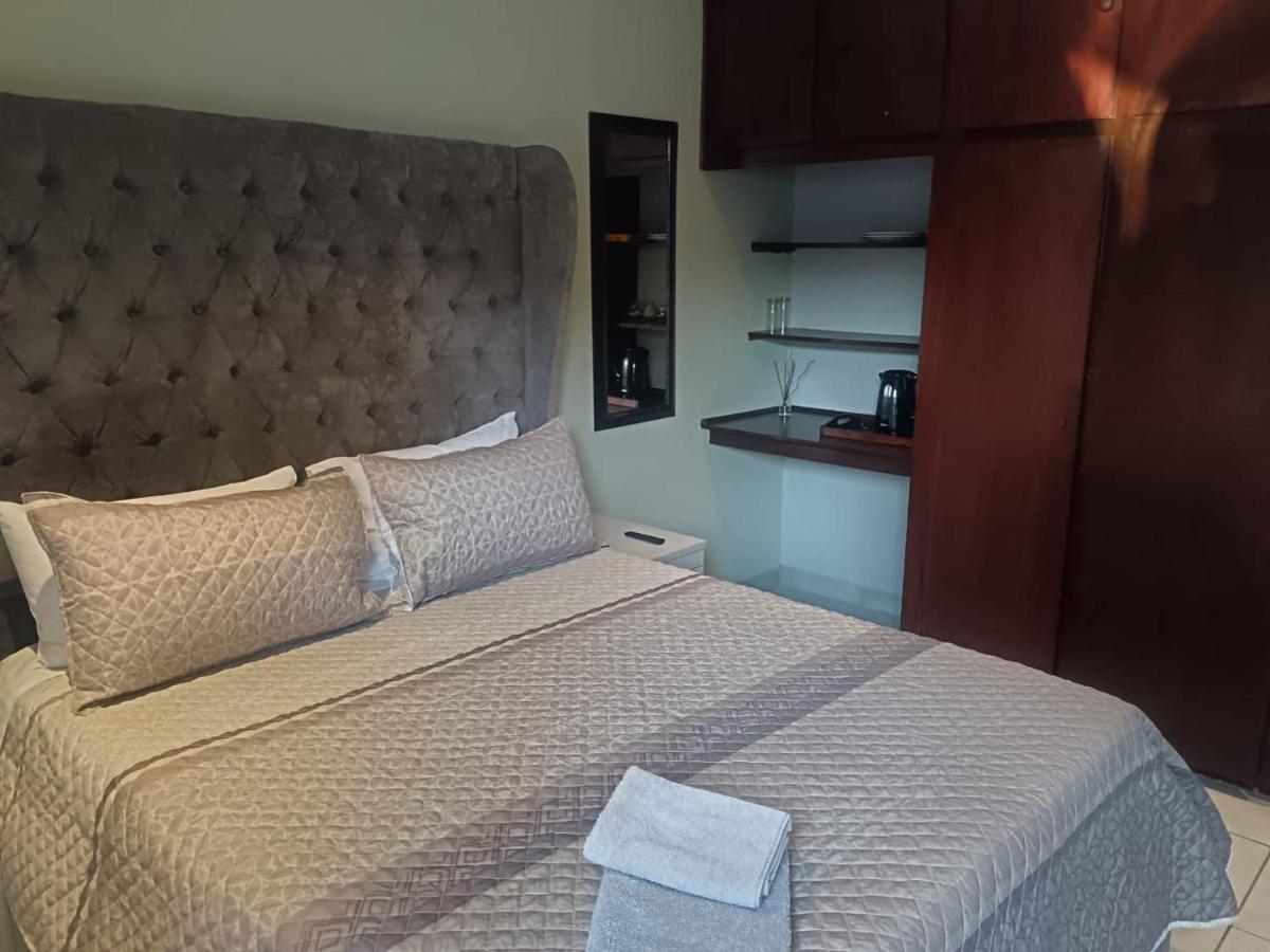 Classic Twin Room