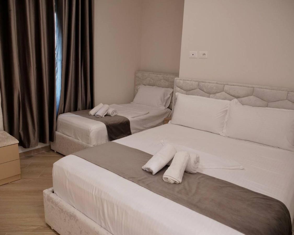 Cozy Room for Three - B&B Kamëz