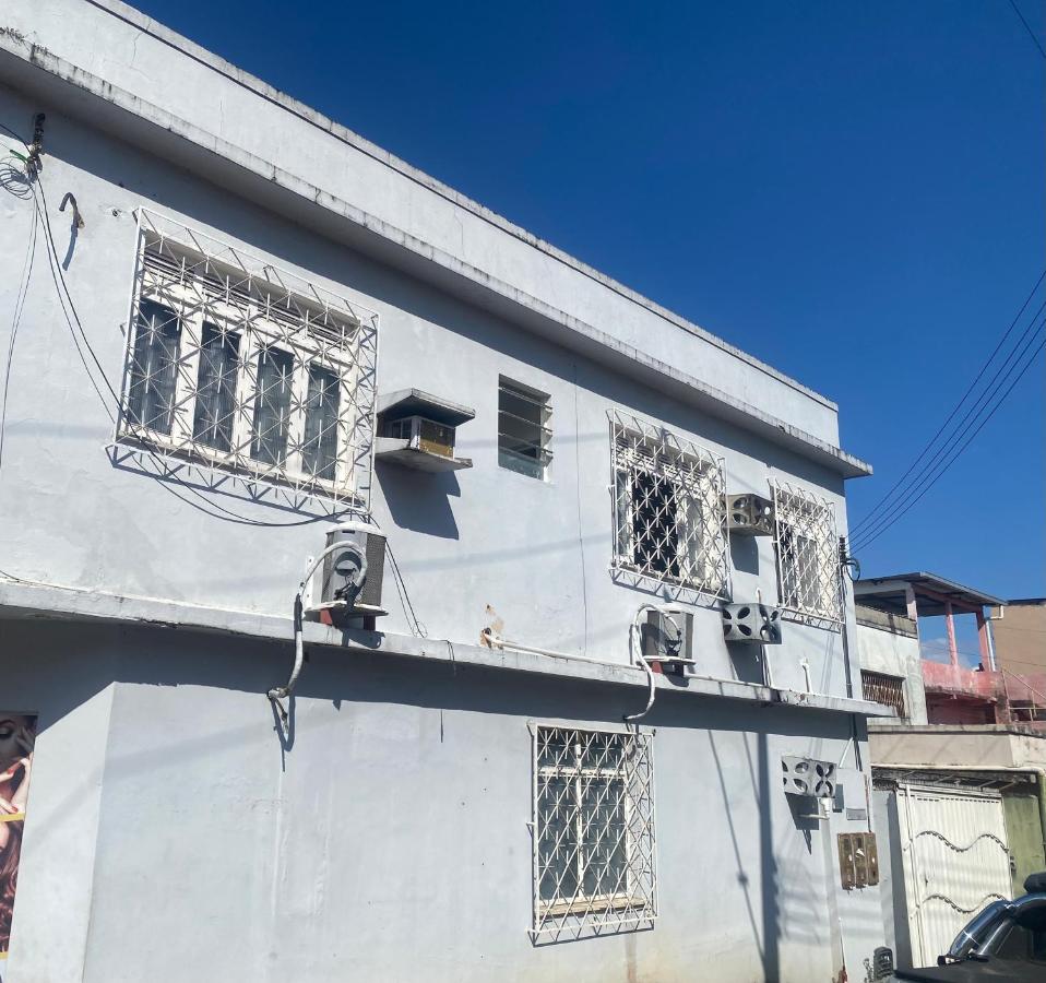 Casa-apartamento aconchegante com 3 quartos e 2 banheiros - B&B Manaus
