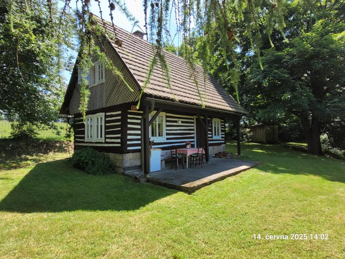Roubenka pod javorem - B&B Blatec