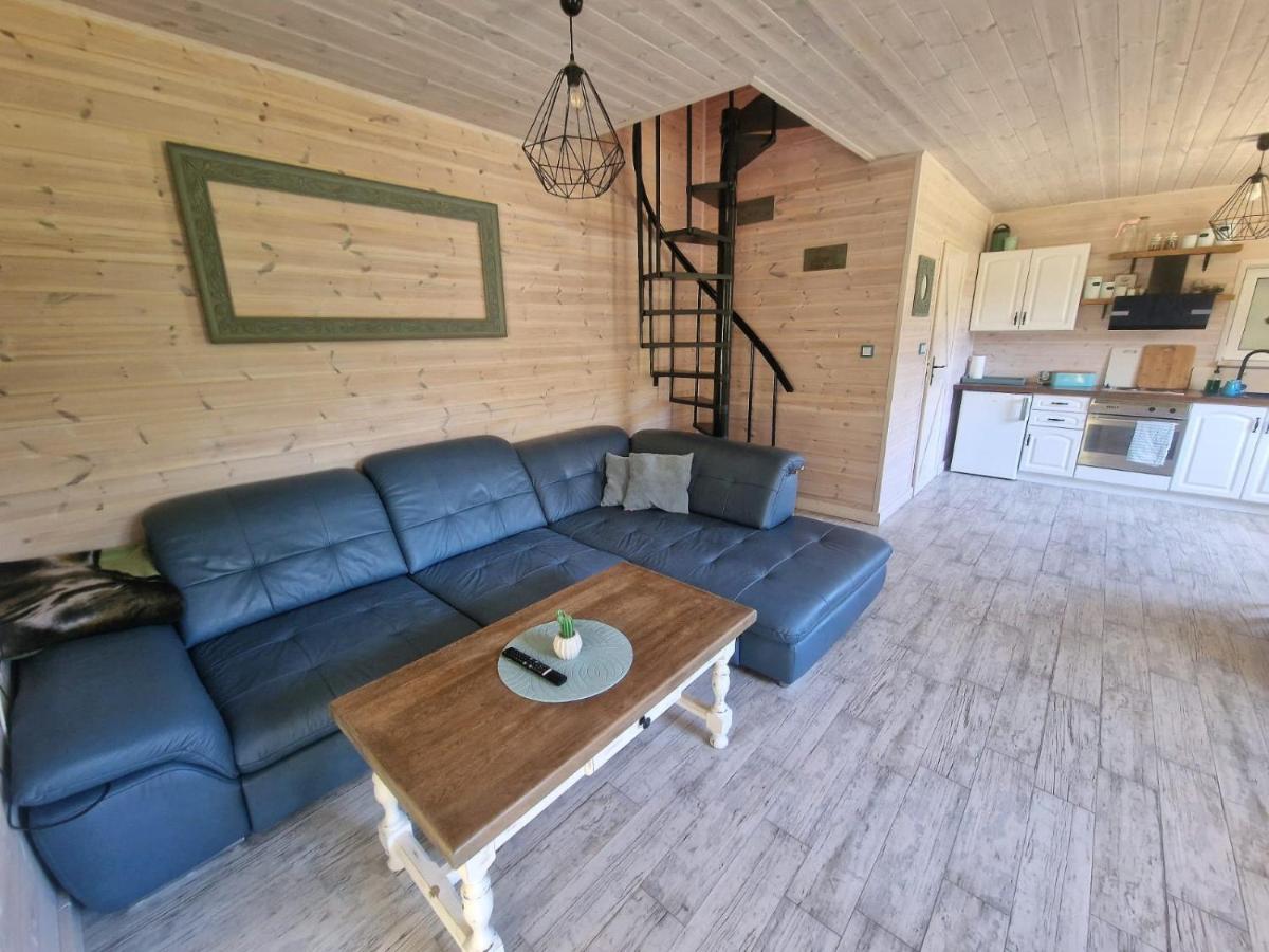 Domek pod lasem - B&B Niepoczołowice