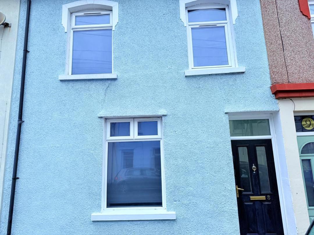 Spacious 4 Bed Cardiff House Near City Centre with Parking - B&B
