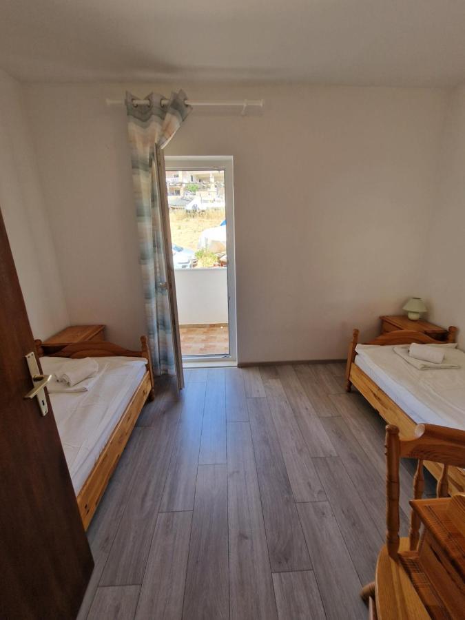 Family Room with Balcony and Garden View (2+2)