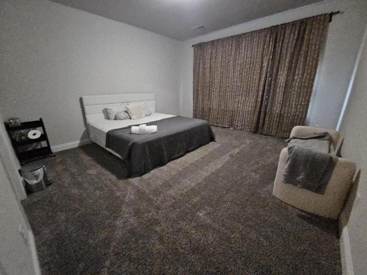 Private Suite Ensuite Bath&Walk in Closet - Ferienwohnung Wylie